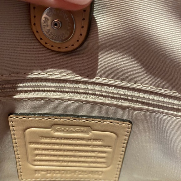 Navy blue coach purse. Pristine inside and out. - Picture 2 of 8